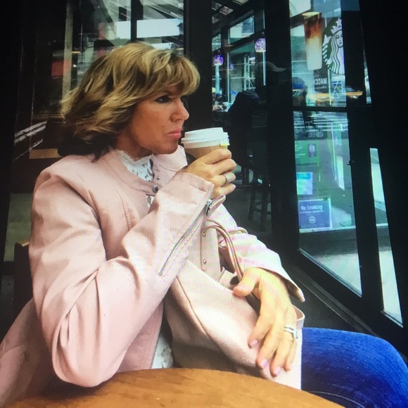 Meet your Posher, Brenda - Picture 2 of 2